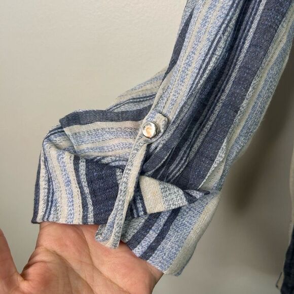Cocomo Striped Button Front Roll Tab Sleeve Tunic Top 2X Blue White Tie Hem - Picture 4 of 10